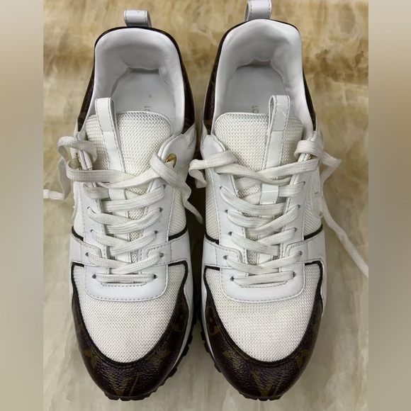 Louis Vuitton Sneakers